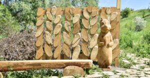Read more about the article 15 Clever Old Pallet Projects for Landscaping Design Ideas