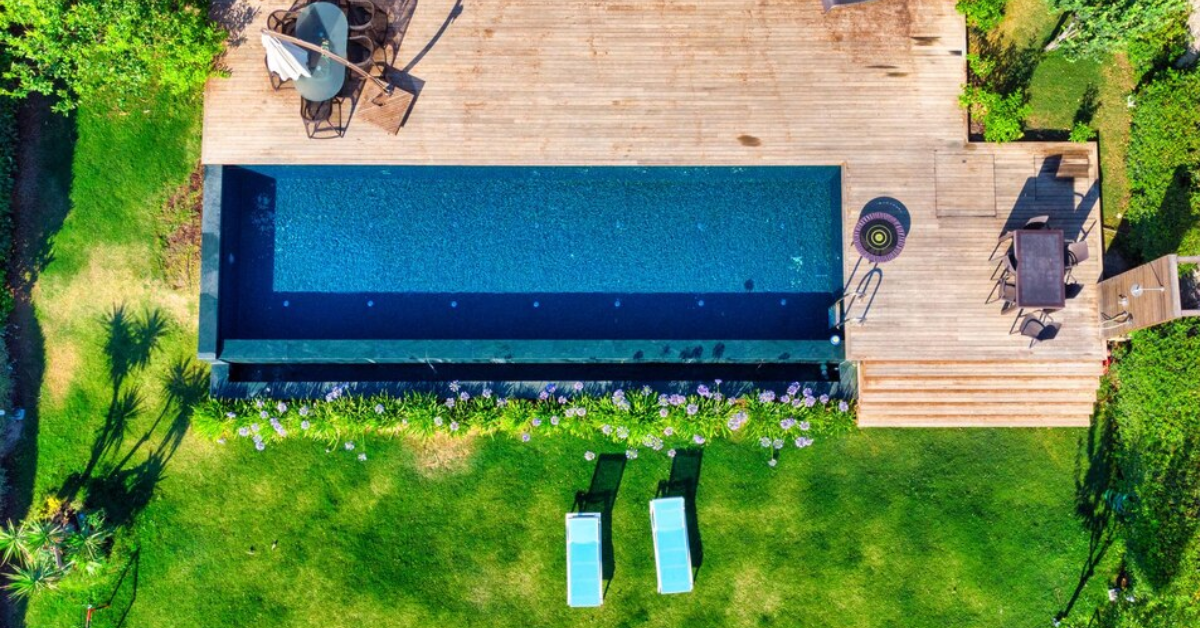 You are currently viewing 15 Small Above Ground Pool Deck Ideas for Stylish Yards