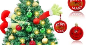 Read more about the article 12 Whoville Christmas Tree Designs Going Viral This Season