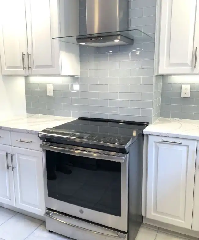 glass kitchen wall tile ideas reflective modern backsplash inspiration