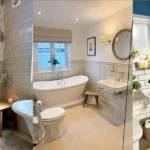 15 Small Bathroom Wall Decor Ideas That Look Stylish