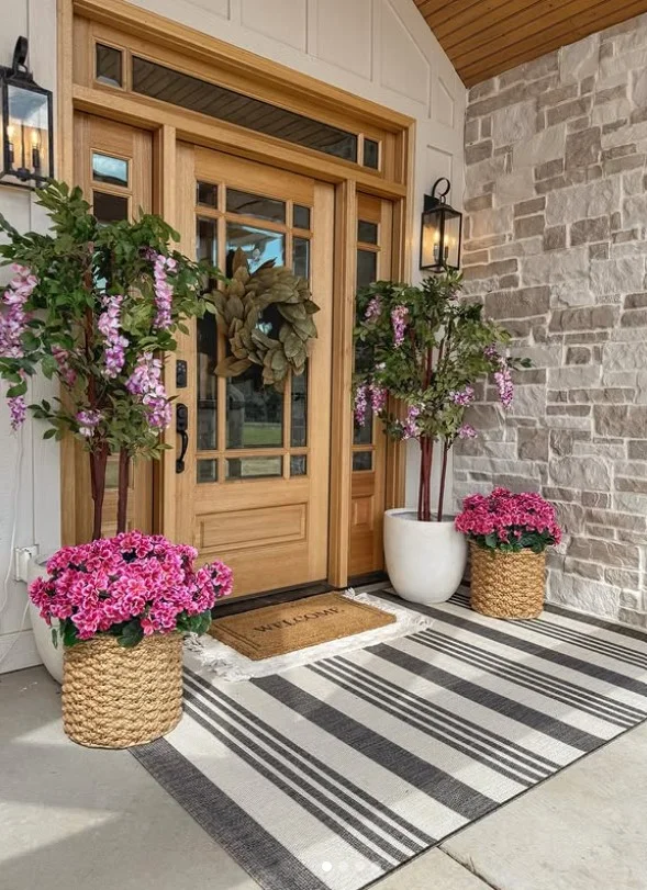 front stoop makeover with layered welcome mat and rug