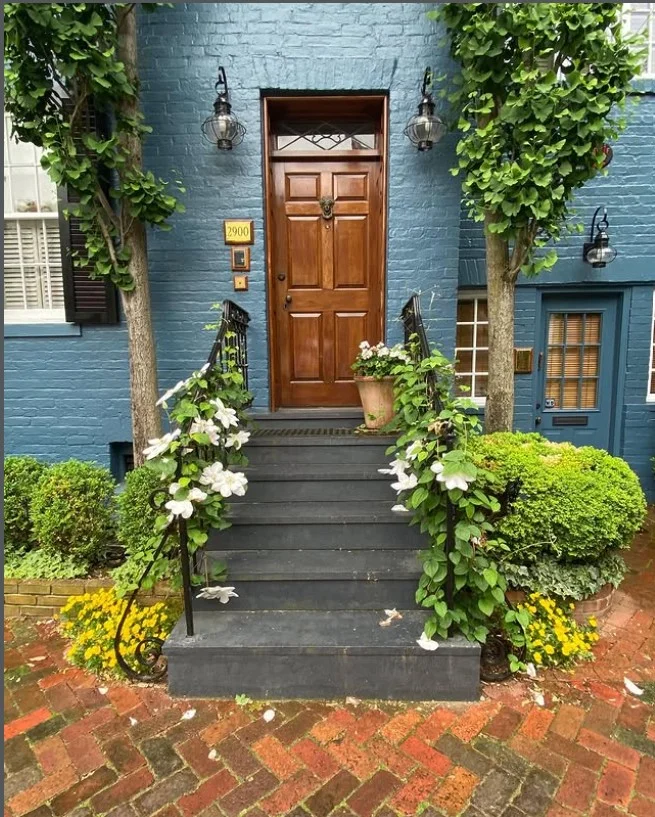 front stoop makeover with painted steps design