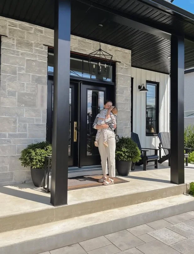 clean small porch entrance fresh neat decor look
