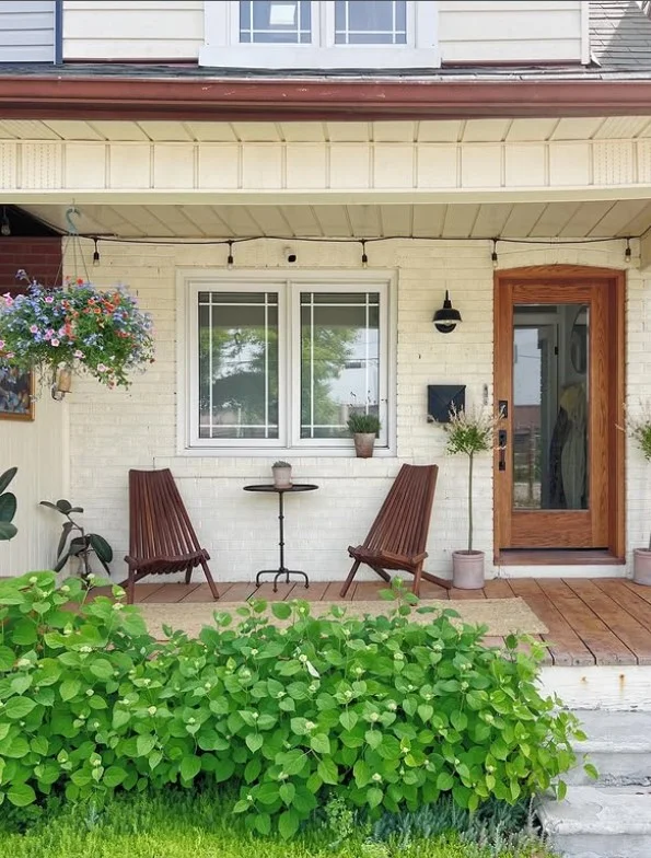 small porch entrance with tiny side table decor setup