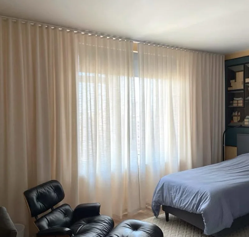 floor to ceiling bedroom curtains creating elegant window design