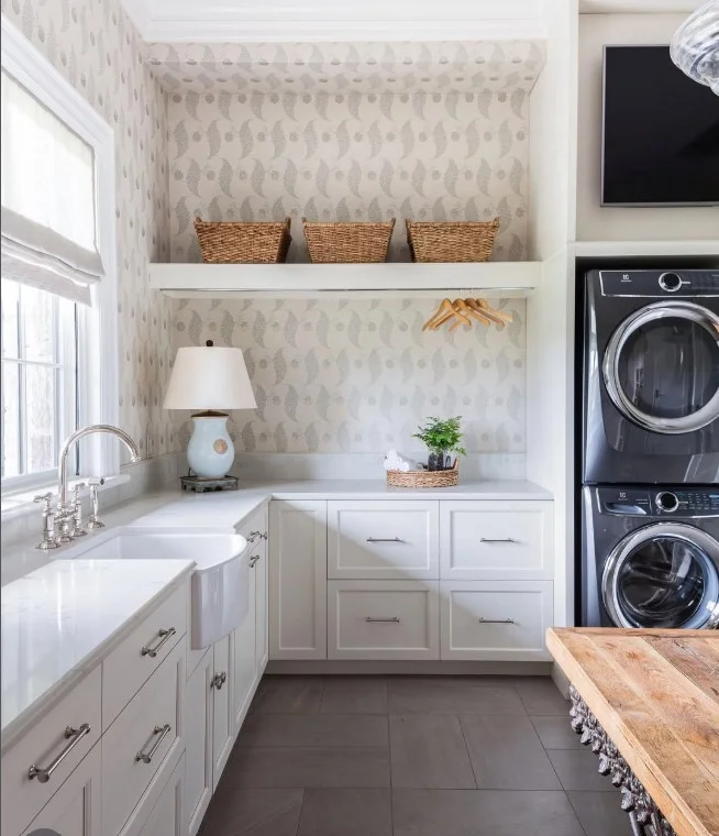 built-in cabinet Sims 4 laundry room storage